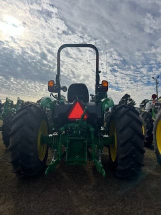 Image of John Deere 5075E equipment image 2