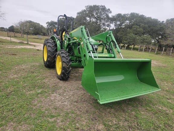 Image of John Deere 5075E equipment image 4