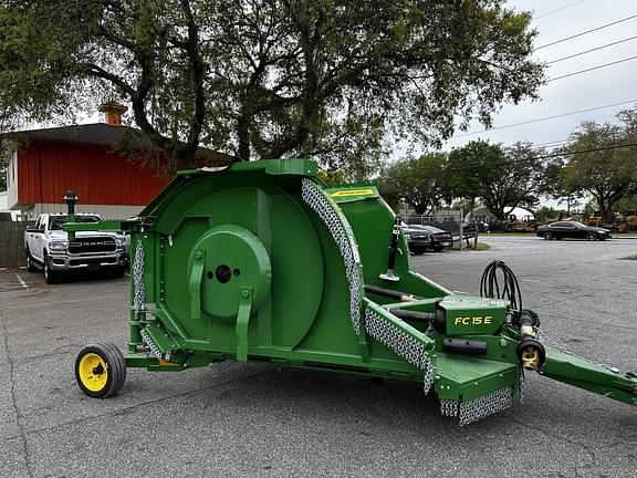 Image of John Deere 5075E equipment image 4