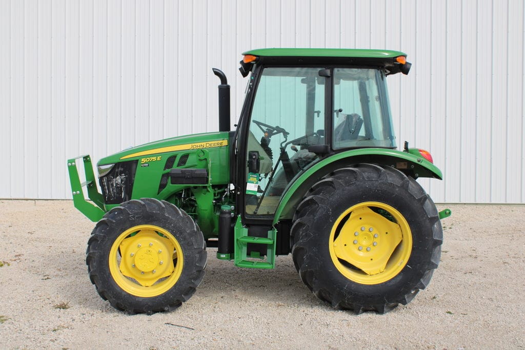 Main image John Deere 5075E