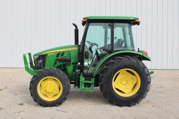 Main image John Deere 5075E