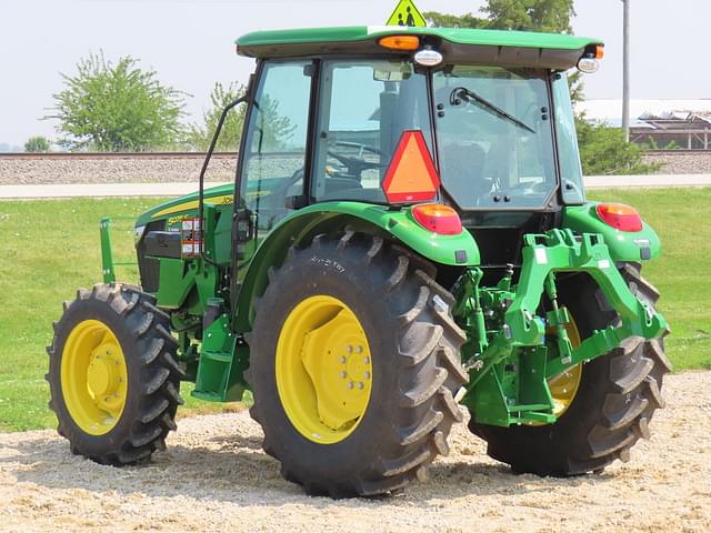 Image of John Deere 5075E equipment image 1