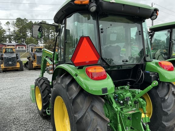 Image of John Deere 5075E equipment image 4