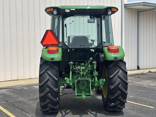 Image of John Deere 5075E equipment image 4