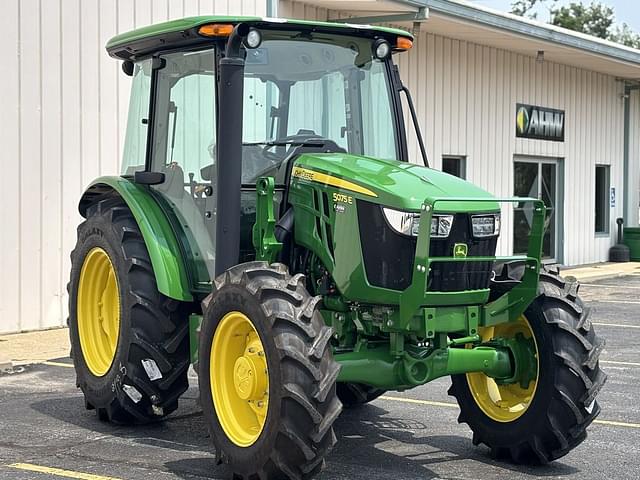 Image of John Deere 5075E equipment image 2