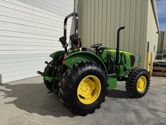 Image of John Deere 5075E equipment image 4