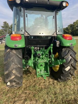 Image of John Deere 5075E equipment image 2