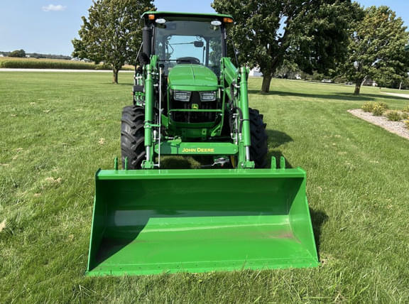 Image of John Deere 5075E equipment image 2