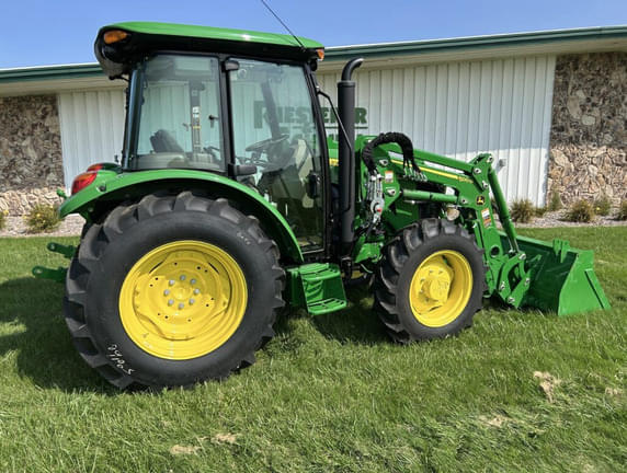 Image of John Deere 5075E equipment image 3