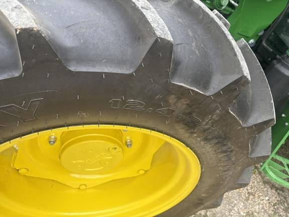 Image of John Deere 5075E equipment image 3