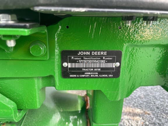 Image of John Deere 5075E equipment image 1