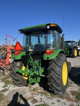Image of John Deere 5075E equipment image 4