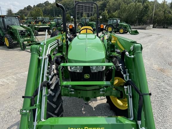 Image of John Deere 5075E equipment image 3