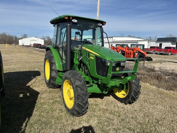 Image of John Deere 5075E equipment image 4