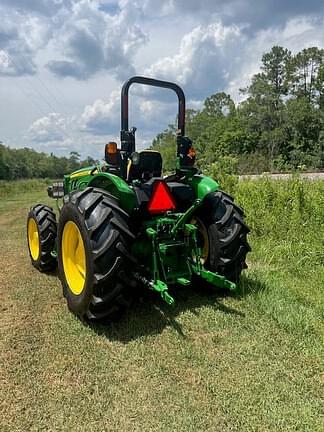 Image of John Deere 5075E equipment image 3