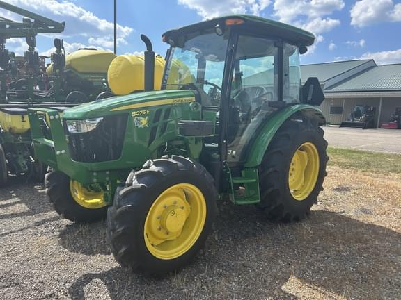 Image of John Deere 5075E Primary image