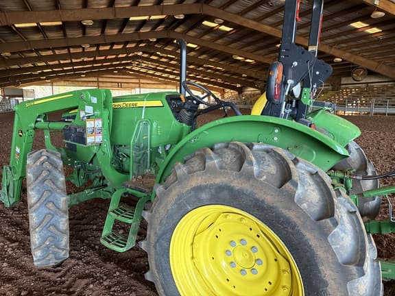 Image of John Deere 5075E equipment image 2