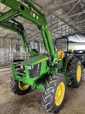 Image of John Deere 5075E equipment image 4