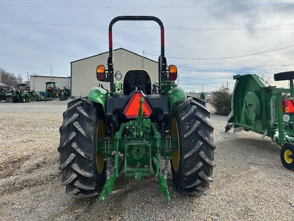Image of John Deere 5075E equipment image 2