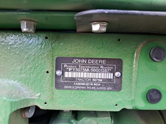 Image of John Deere 5075M equipment image 4