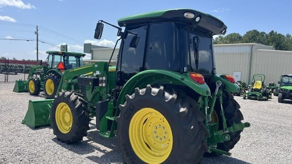 Image of John Deere 5075M equipment image 4