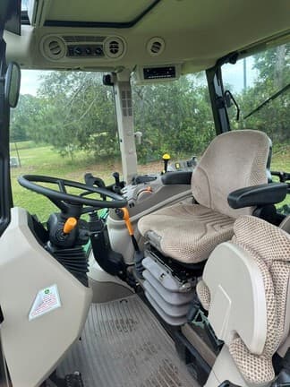 Image of John Deere 5075M equipment image 3