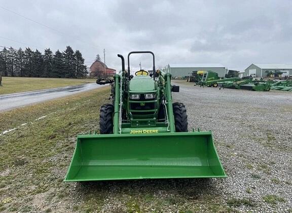 Image of John Deere 5075M equipment image 2