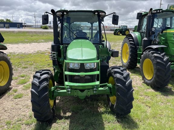 Image of John Deere 5085M equipment image 1