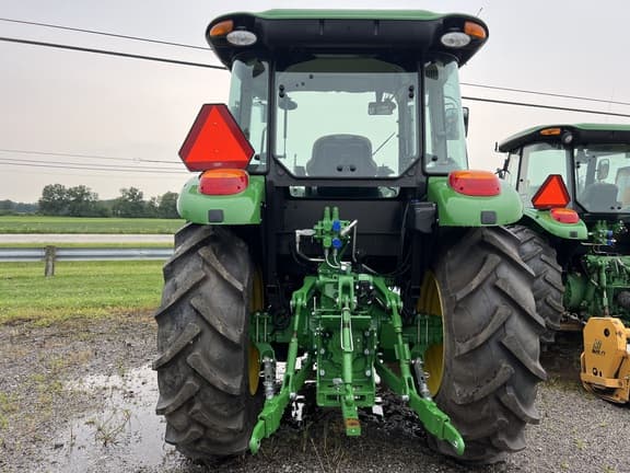 Image of John Deere 5090E equipment image 2
