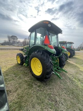 Image of John Deere 5090E equipment image 3