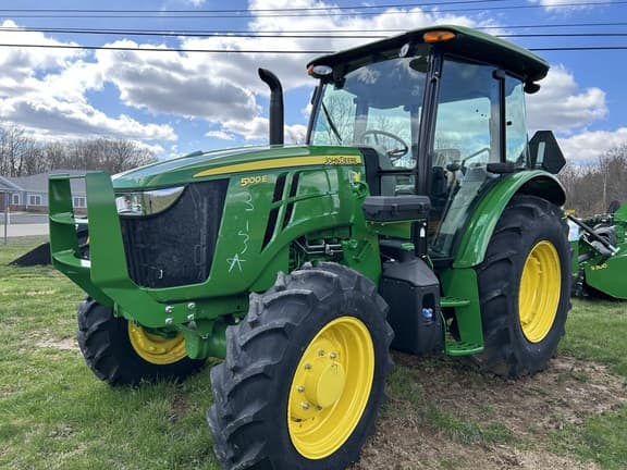 Image of John Deere 5090E equipment image 2