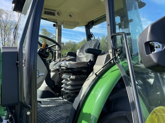 Image of John Deere 5090E equipment image 2