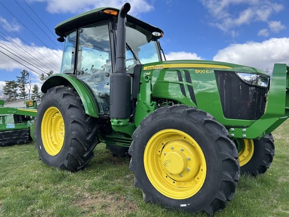 2025 John Deere 5090E Equipment Image0