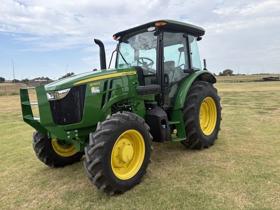 2025 John Deere 5090E Equipment Image0