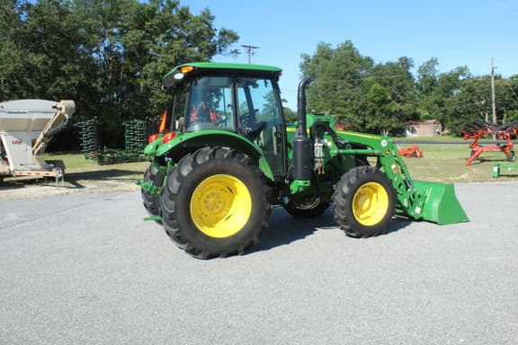 Image of John Deere 5090E equipment image 3