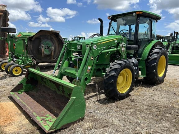 Image of John Deere 5090E equipment image 1