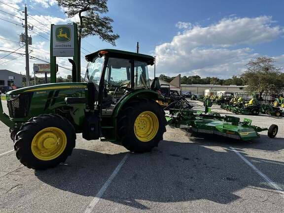 Image of John Deere 5090E equipment image 1