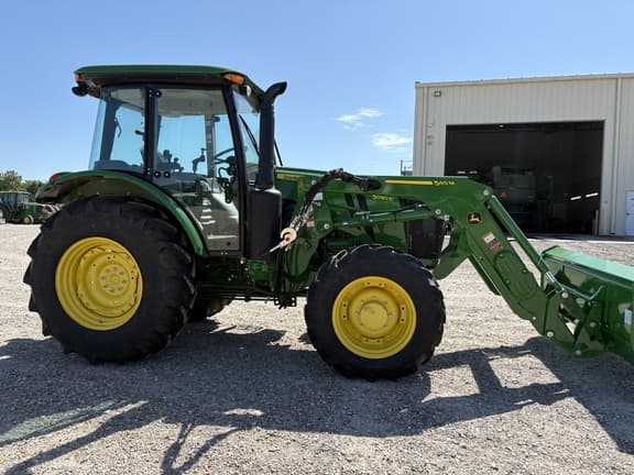 Image of John Deere 5090E equipment image 3