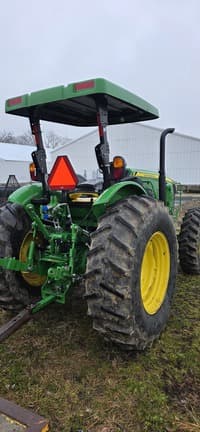 Image of John Deere 5090E equipment image 4