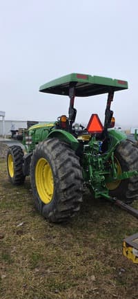 Image of John Deere 5090E equipment image 3