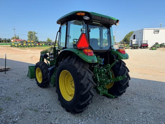 Image of John Deere 5090E equipment image 4