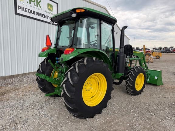 Image of John Deere 5090E equipment image 2
