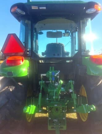 Image of John Deere 5090E equipment image 2