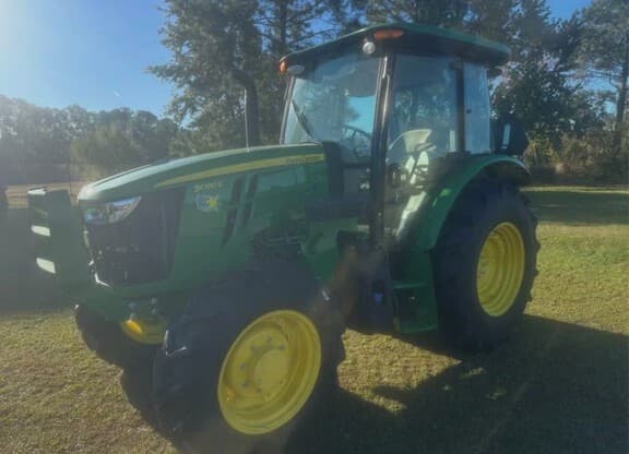 Image of John Deere 5090E equipment image 1
