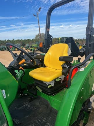Image of John Deere 5090EL equipment image 3