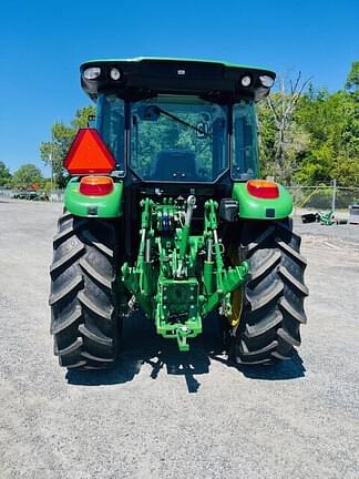 Image of John Deere 5095M equipment image 4