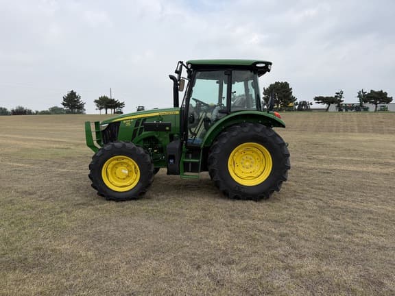 Image of John Deere 5095M equipment image 1