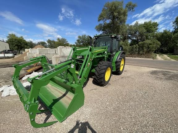 Image of John Deere 5095M equipment image 3