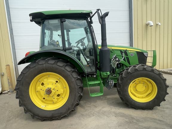 Image of John Deere 5095M Primary image