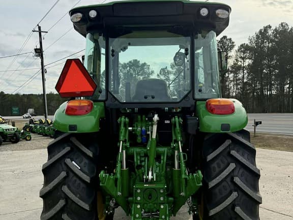 Image of John Deere 5095M equipment image 3
